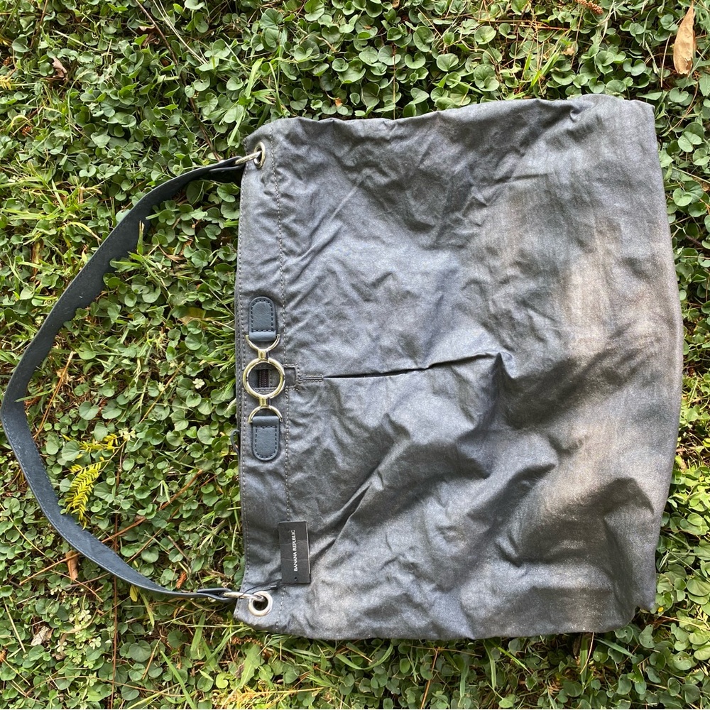 Stylish Gray Shoulder Bag